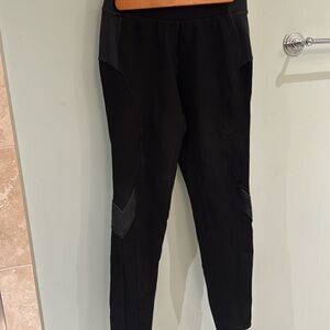FP Movement black leggings with zip at ankle EUC